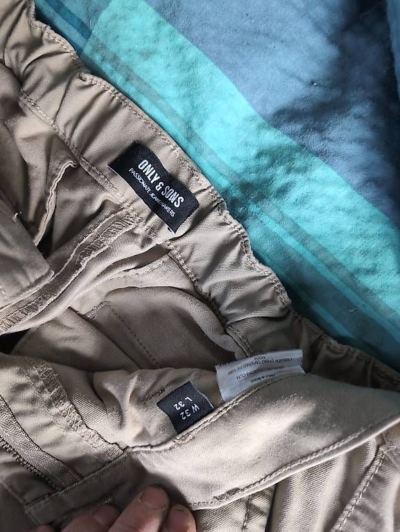 Pantaloni: Only&Sons Hose – Usato da Oeschgen venduto da cyr_ww2x 1