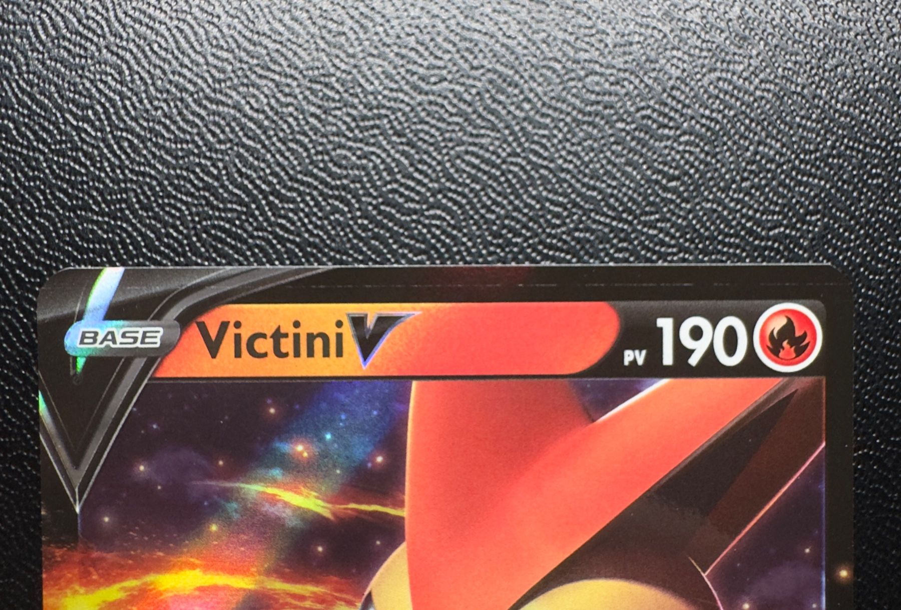 Pokémon Carte collezionabili: Victini V (025/202)- Épée et Bouclier - SSH FR EB01 – Usato da Chézard-St-Martin venduto da Kro_Cards 2