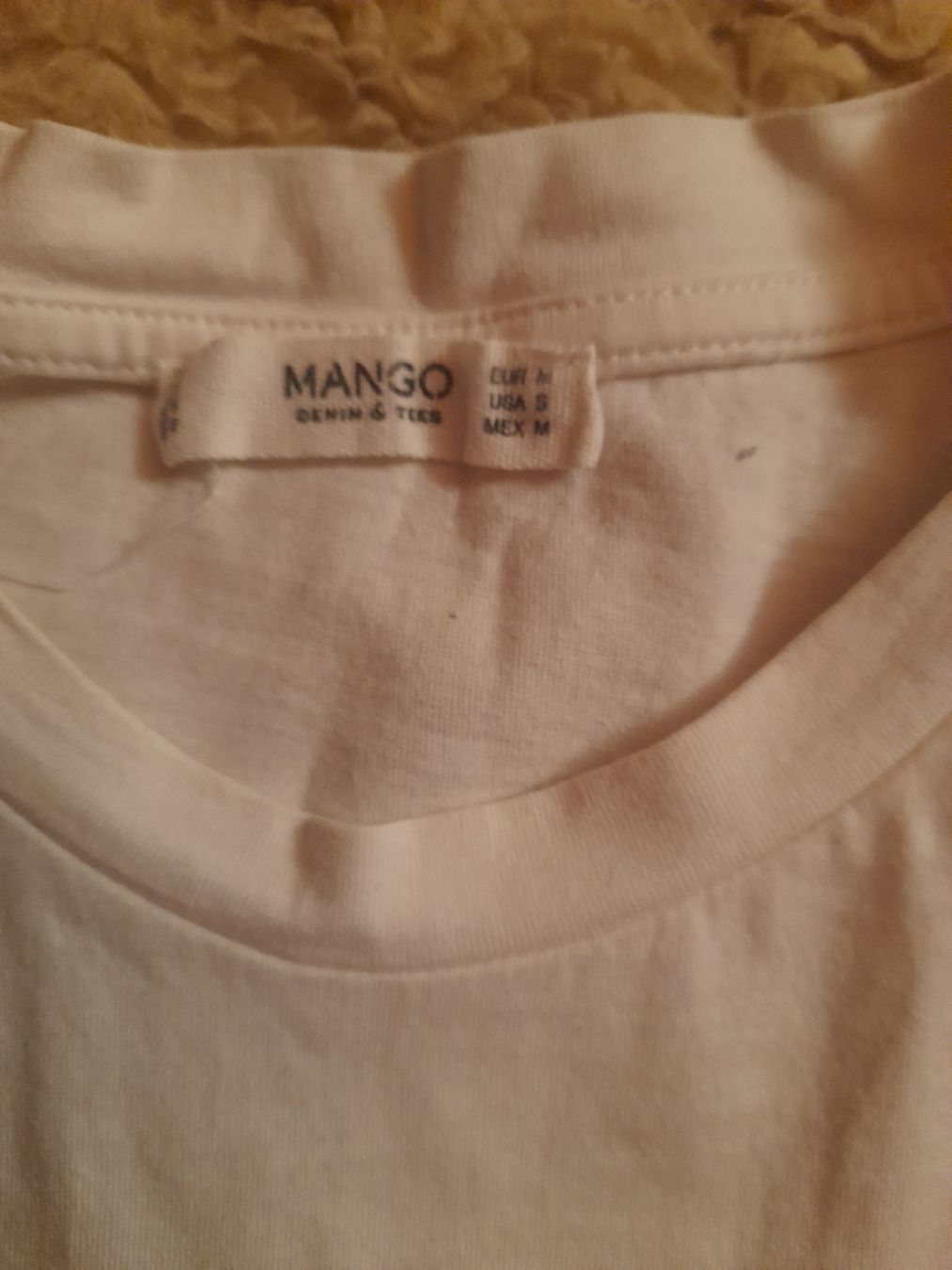 Mango T-shirt: T-shirt – Usato da Pfaffnau venduto da gologoldun1953 1