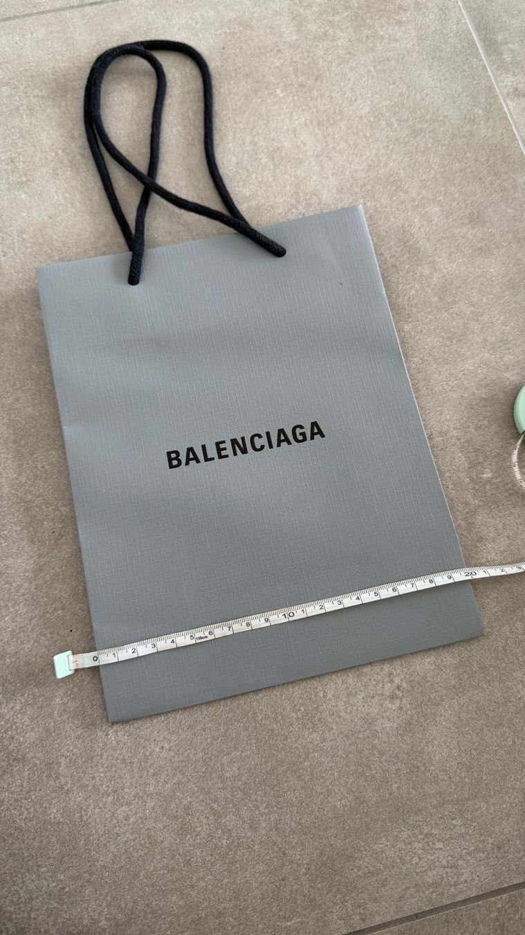Borse: Paper bag Balenciaga – Nuovo (secondo la descrizione) da Lugano venduto da _tuttifrutti_ 1