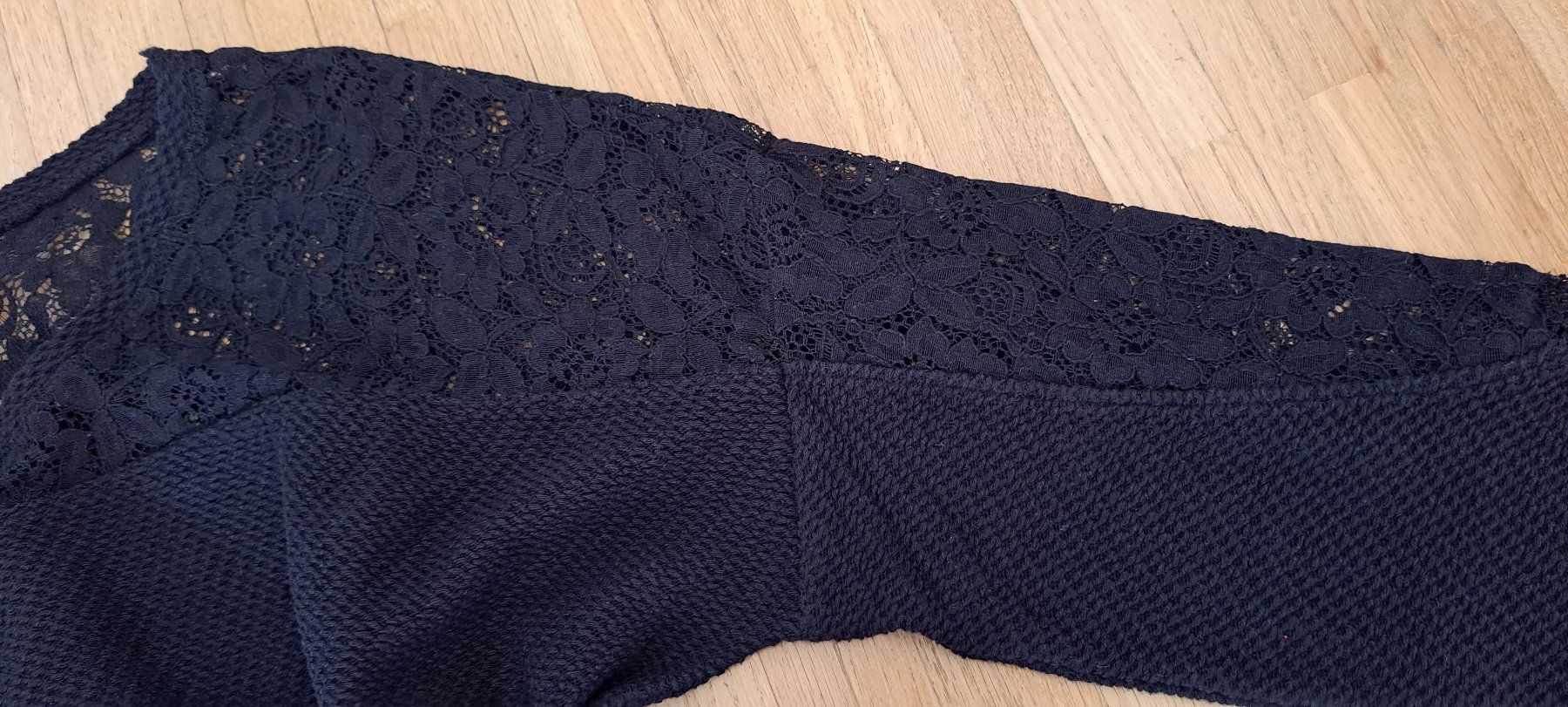 Pullover & Sweatshirts: Pull dentelle en coton – Gebraucht aus Le Mont-sur-Lausanne von olatiu 2