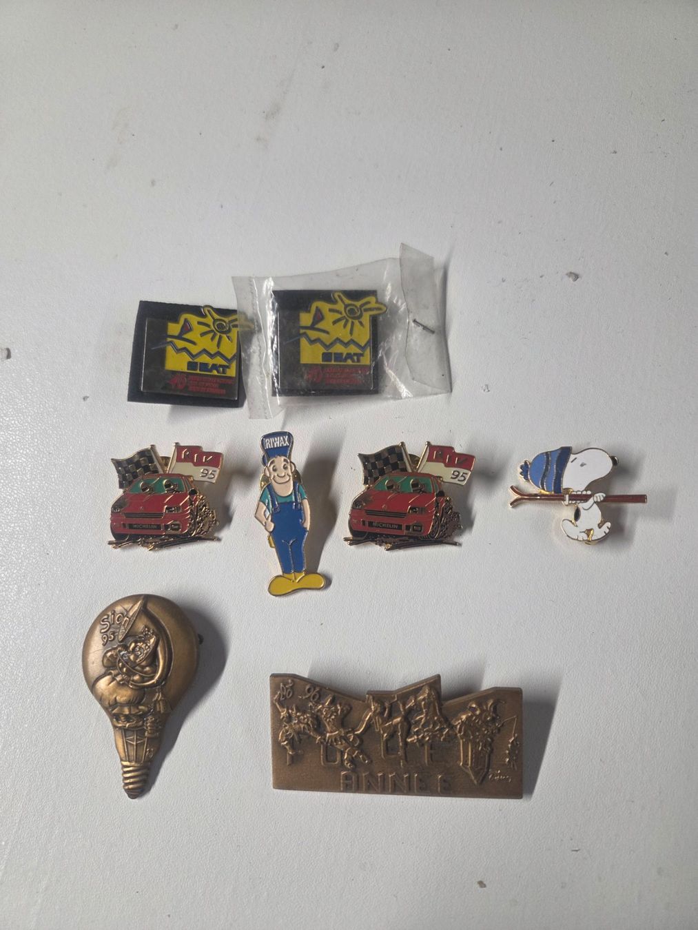 Spille & Fermagli: Lot de pins – Usato da Conthey venduto da greenday85