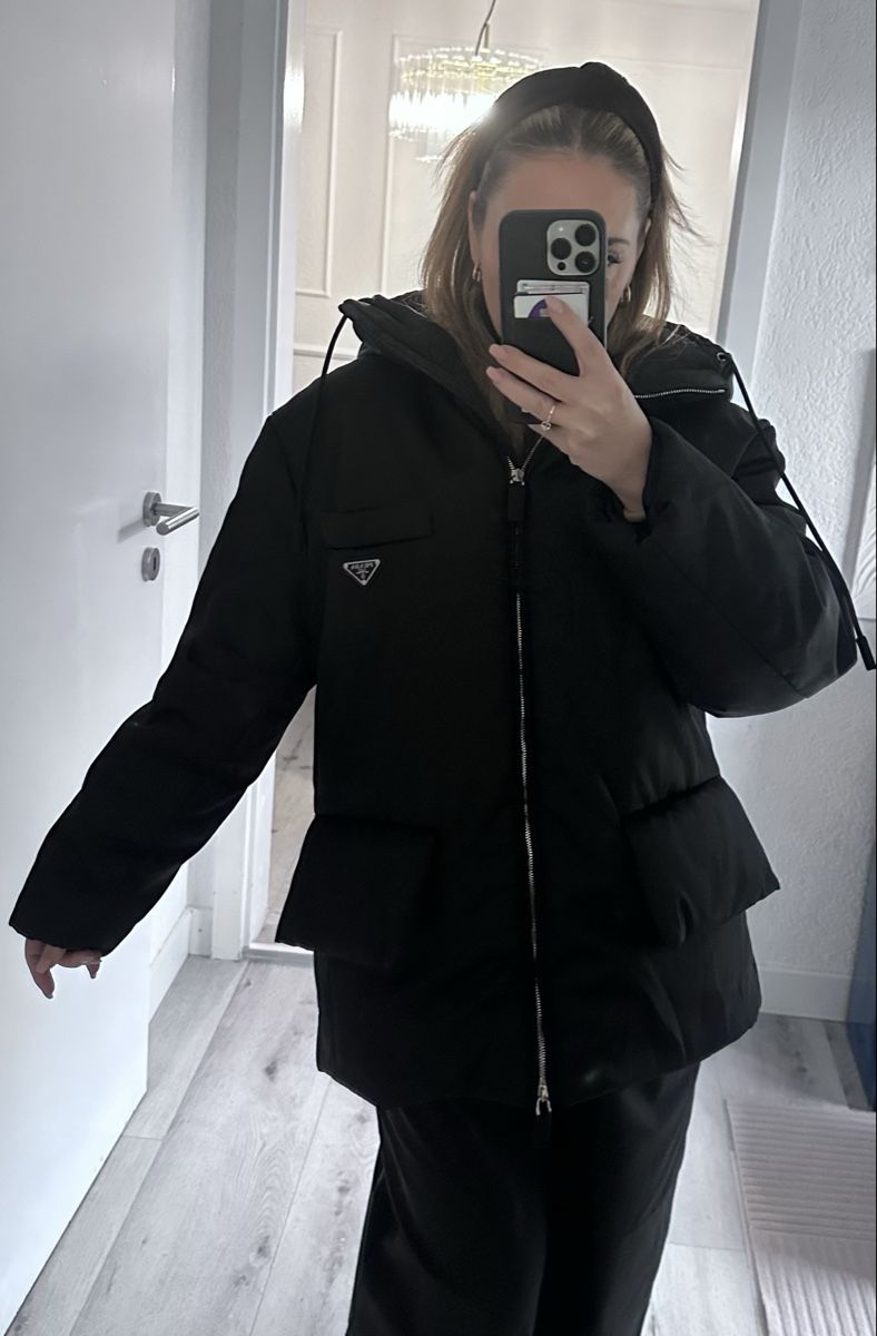 Prada Giacche: Prada Daunenjacke, Schwarz, mit Gürtel – Nuovo (secondo la descrizione) da Frick venduto da Soleil4658 3