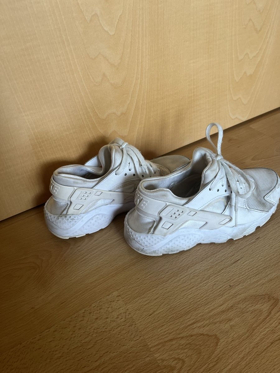 Nike Scarpe per ragazze: Nike 36,5 – Usato da Tafers venduto da ValKara 1