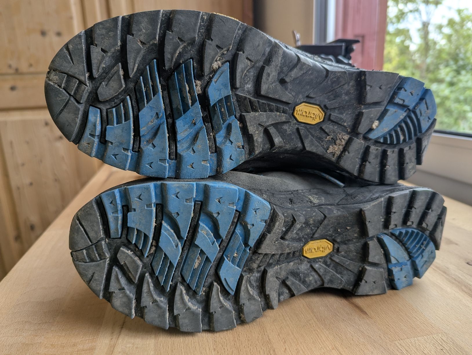 Mammut Scarpe da uomo: Mammut Wanderschuhe schwarz-blau – Usato da Leuzigen venduto da Johannes7 4
