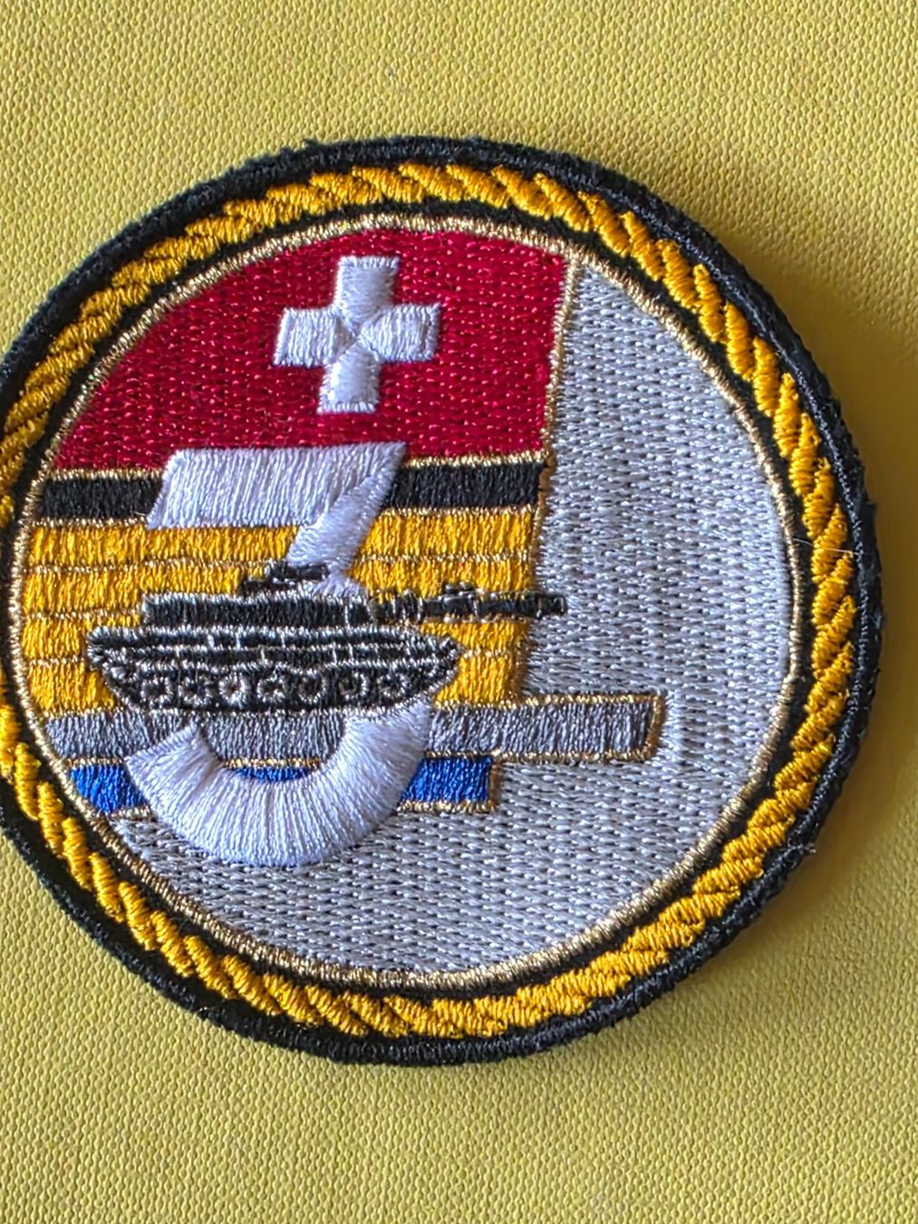 Schweizer Armee Placchette & Badge: Panzer Abzeichen Badge Pz brigade 3 Silber – Nuovo (secondo la descrizione) da Nyon venduto da freetoys08