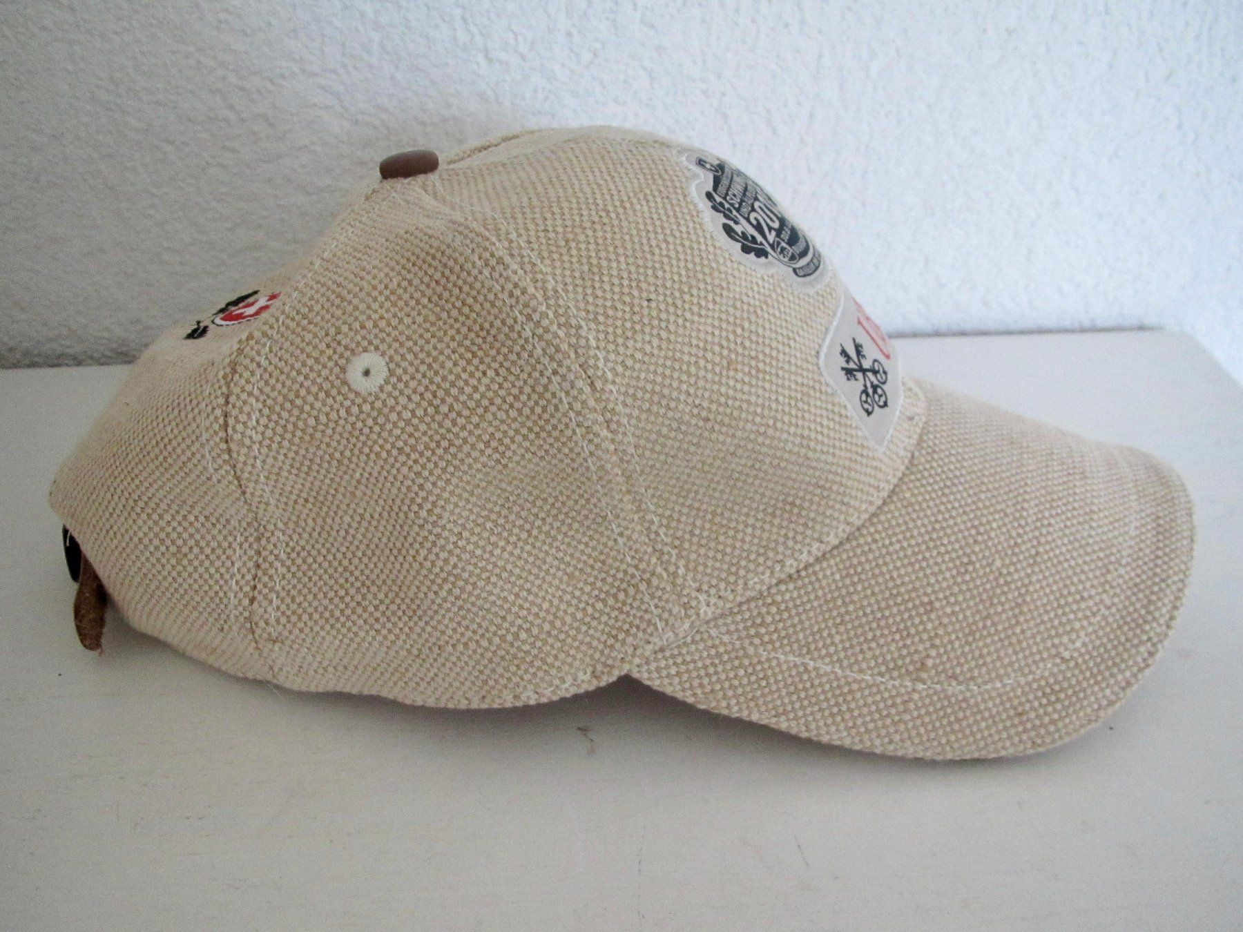 UBS Copricapi, berretti & cappellini: CASQUETTE UBS 2013 – Nuovo (secondo la descrizione) da Murten venduto da Selliot 1