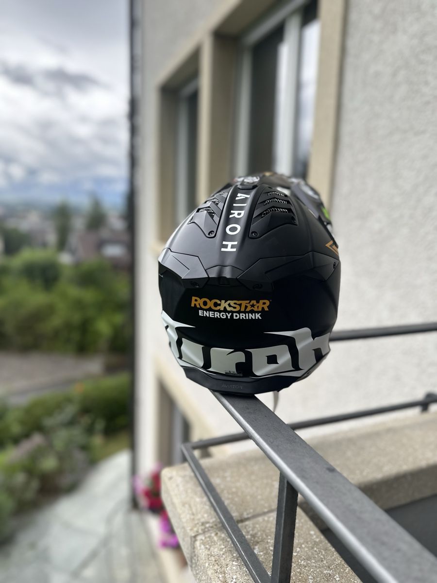 Airoh Casques & visières: Airoh Aviator 3 Rockstar edition Helm – Neuf avec emballage d'origine à Thun par tricoli 1