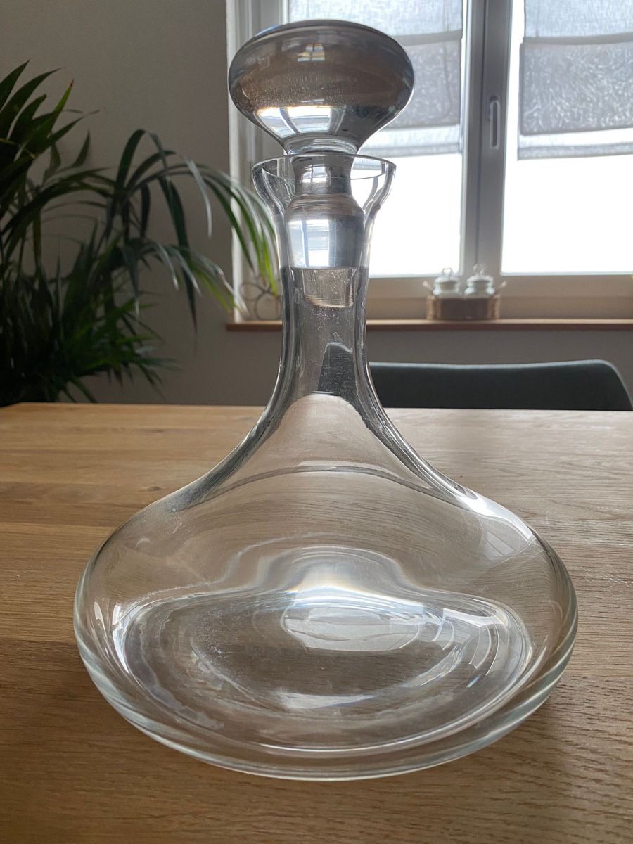Karaffen: Weinkaraffe mit Deckel – Gebraucht aus Dornach von Dlimi
