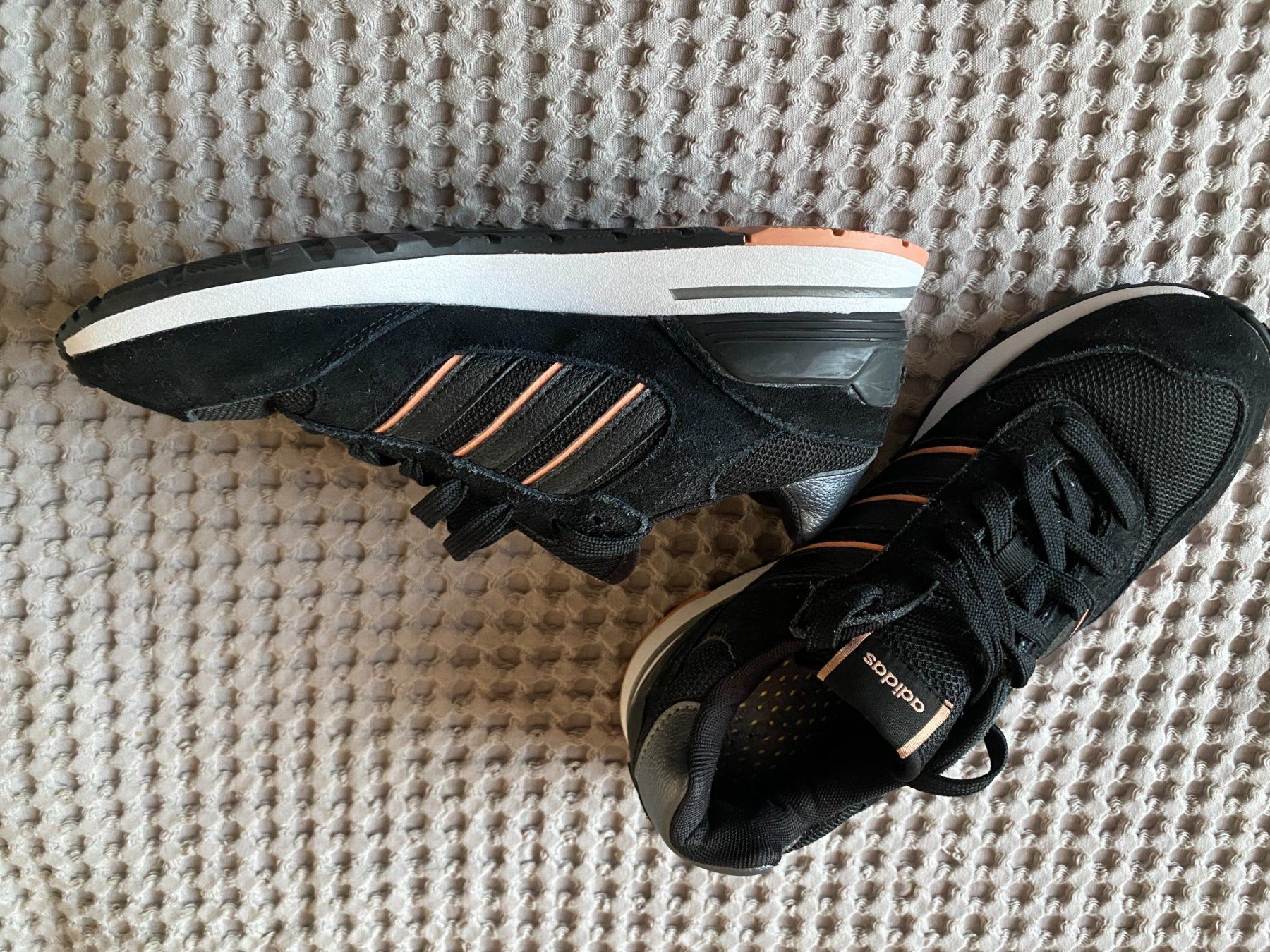 Adidas Scarpe da donna: Adidas-Ledersneaker – Usato da Winterthur venduto da ele_ct6p
