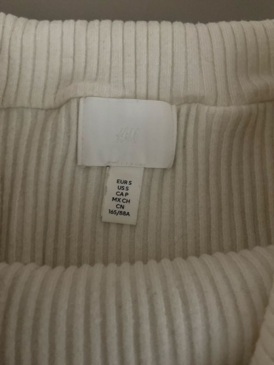 H&M Maglioni & Felpe: H&M Ripp-Pullover Off-Shoulder Gr SWeiss Top-Pullover Neuwer – Usato da Mauren FL venduto da hel_gv9y 1