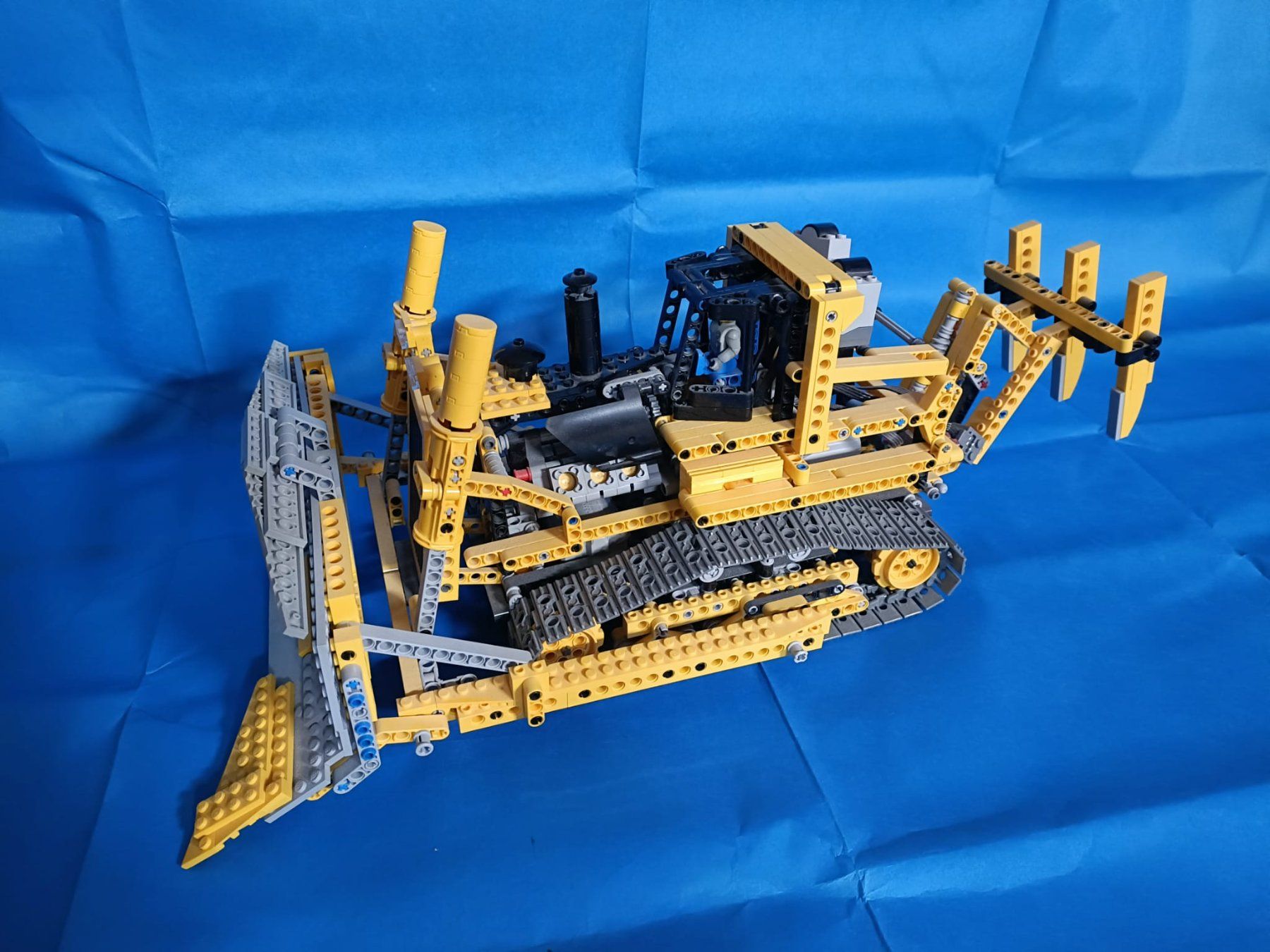 Lego Giocattoli: LEGO Technic Bulldozer 8275 – Usato da Zürich venduto da wal_w6ql