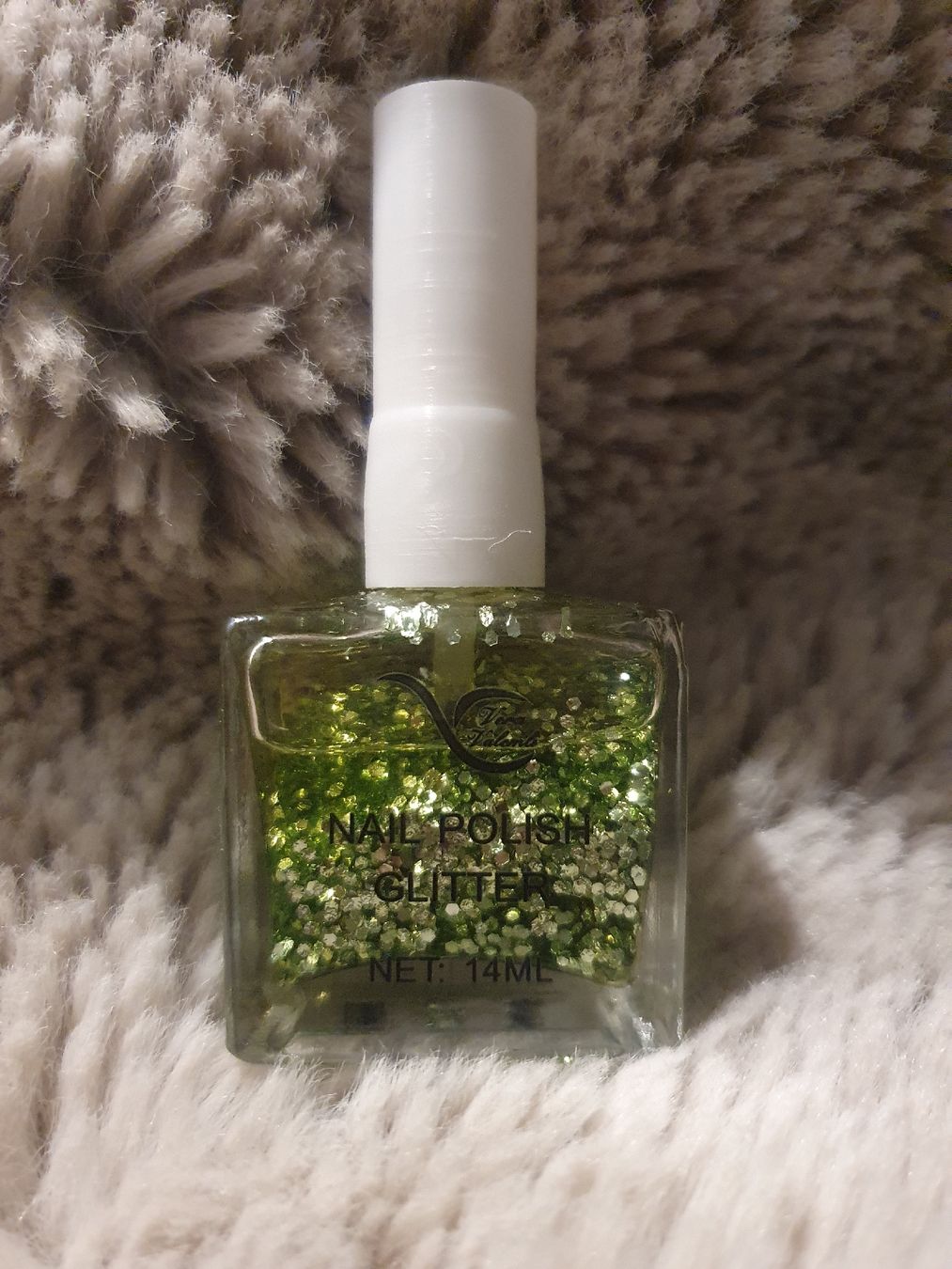 Smalto per unghie: Nagellack Glitzer Grün – Usato da Moosseedorf venduto da Sonnenschein..