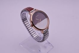 Damen Uhr  (läuft Garantie)