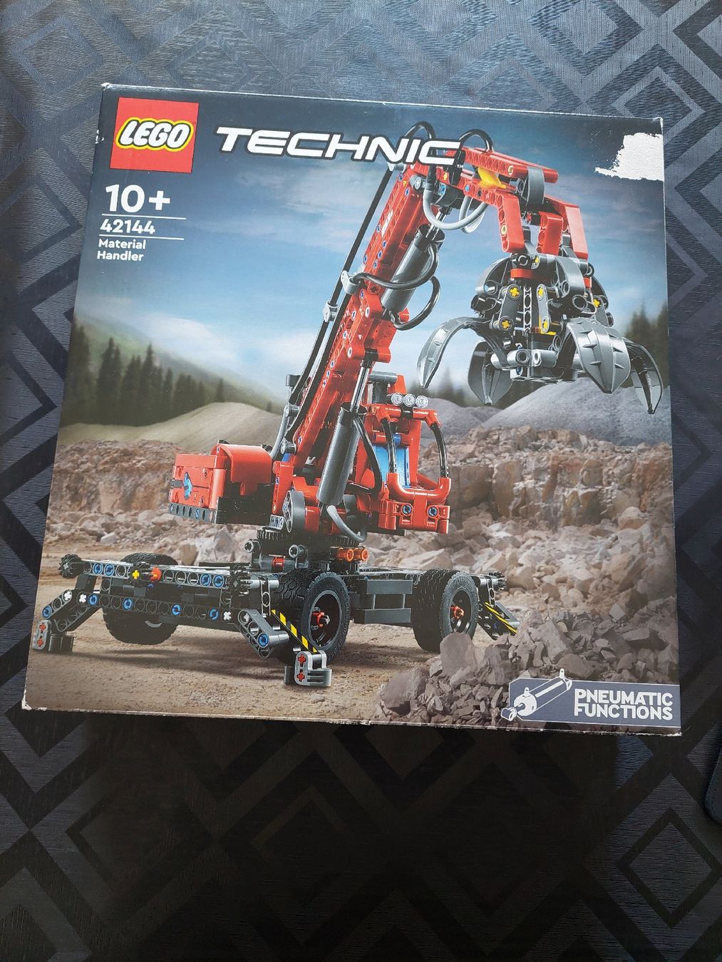 Lego Spielzeuge: Lego Technic  Umschlagbagger ( 42144) Neu – Gebraucht aus Zetzwil von sti_x9xf