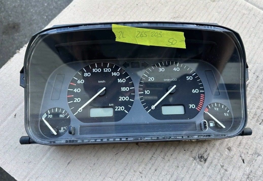 Volkswagen Tutti pezzi di ricambio auto: Compteur vitesse VW golf 3  – Usato da Muraz (Collombey) venduto da Wolfdog1978