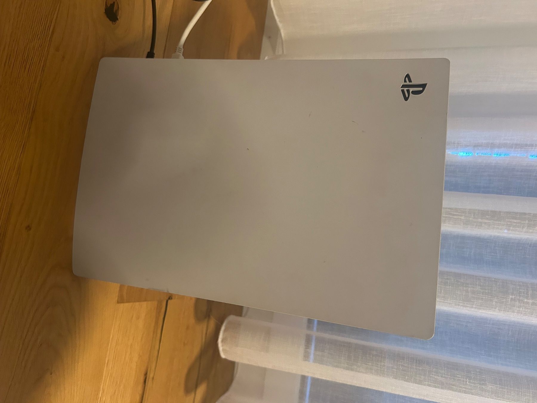 Sony Consoles: Playstation 5 ohne controller disc edition – D'occasion à Oberhasli par emi_zn9b 1