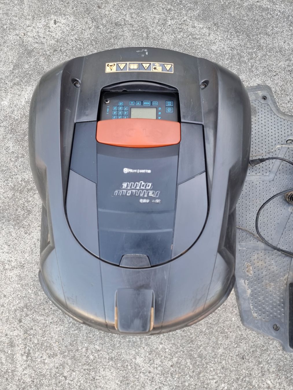 Husqvarna Tondeuses à gazon: Husqvarna Automower 230 ACX – D'occasion à Gossau SG par MX450 2