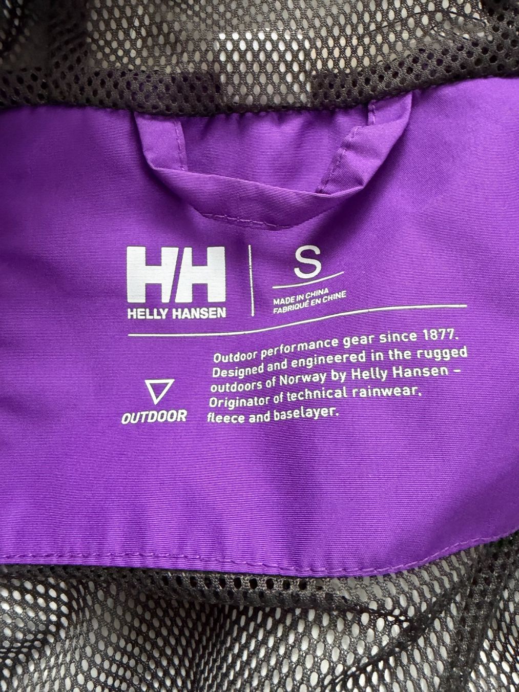 Helly Hansen Jacken & Mäntel: Helly Hansen Regenjacke Gr. S – Gebraucht aus Spreitenbach von EdTasch 1