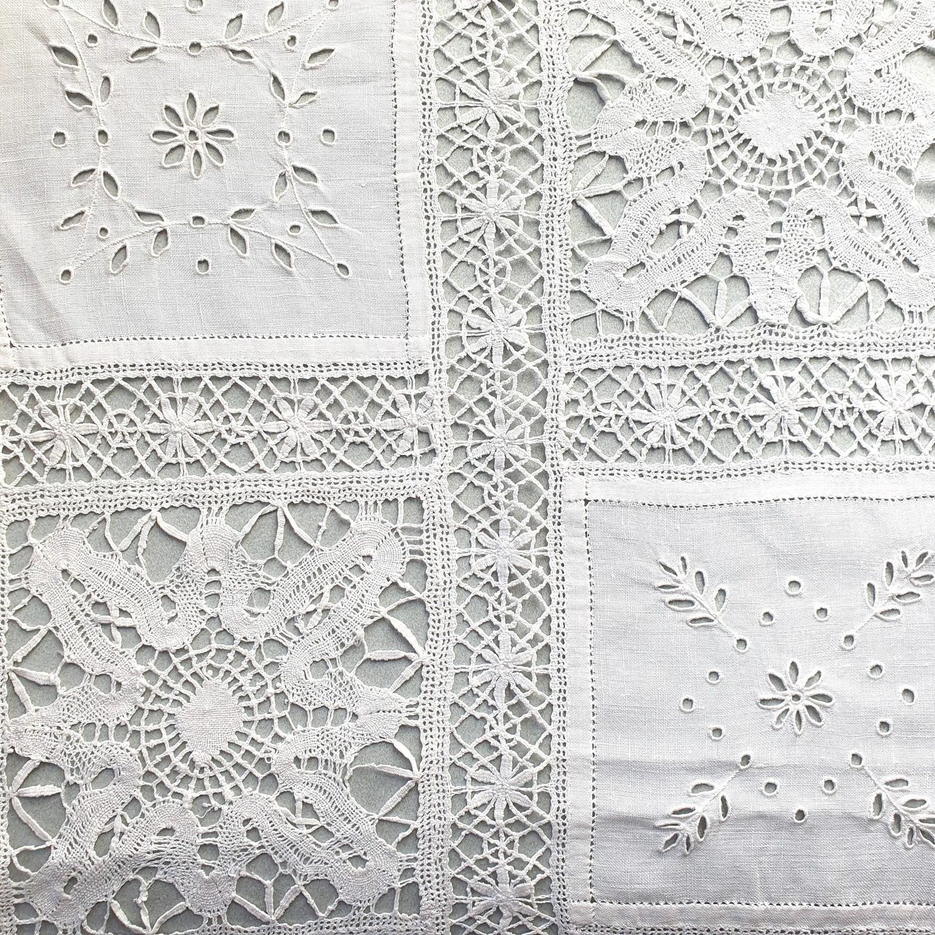 Altra biancheria da tavola: Napperon en dentelle, 65 x 45 cm – Usato da Lausanne venduto da venise001 2