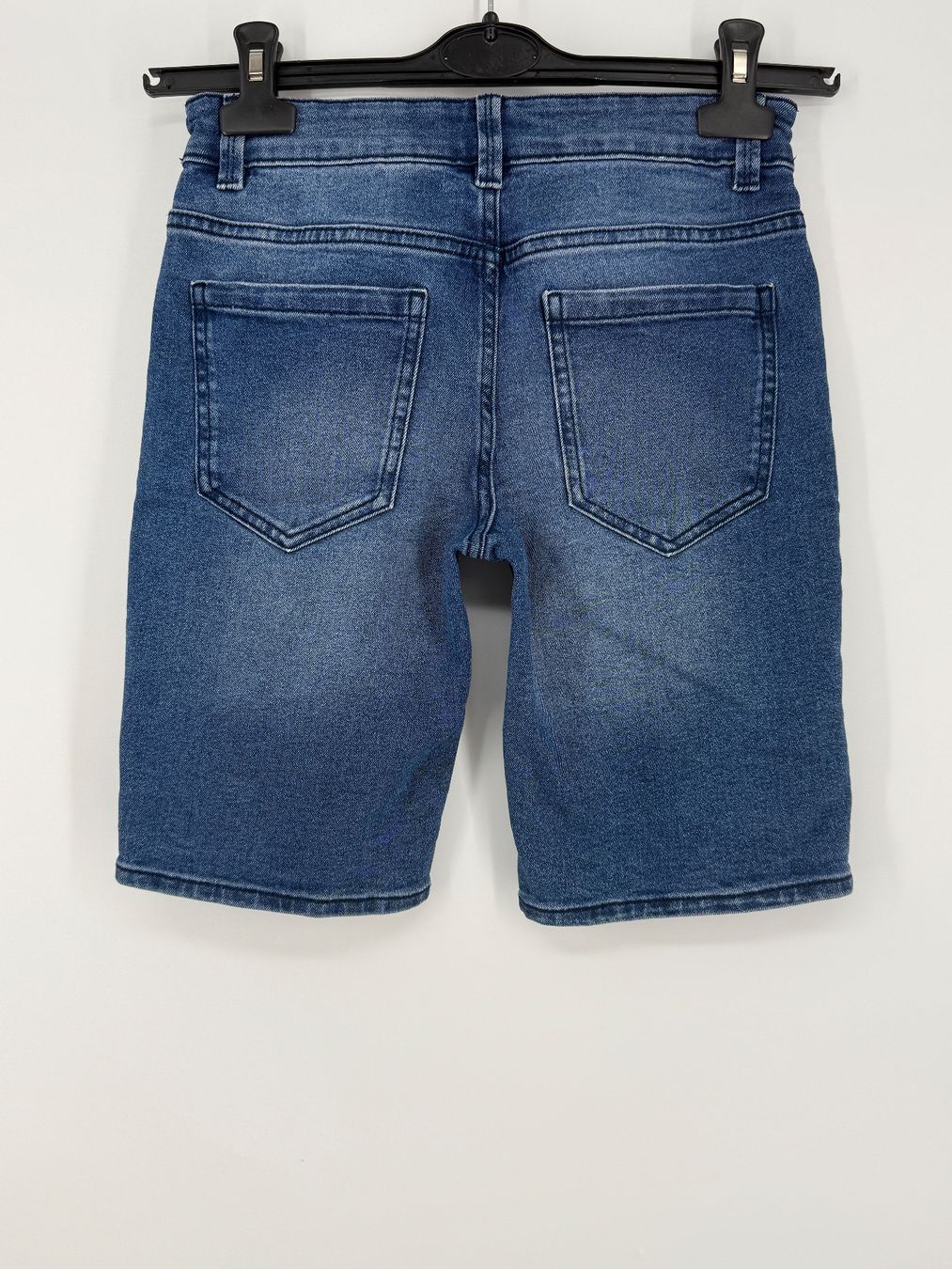 Pantaloni: C&A Straight Jeans Shorts Gr. 146 – Usato da Auenstein venduto da moin. 1