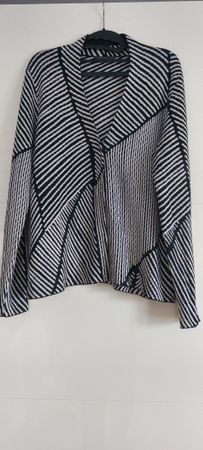 Damen Strickjacke Nile schwarz weiss Grösse L