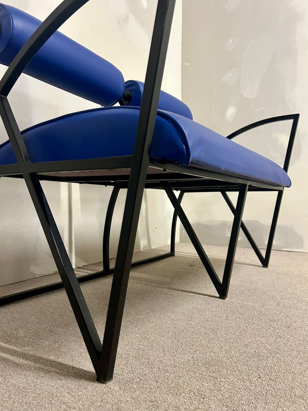 Divani: Blaue Designer Couch, Sofa, Bank 2-plätzig, Metallgestell – Usato da Rickenbach ZH venduto da Insider-Boerse 5