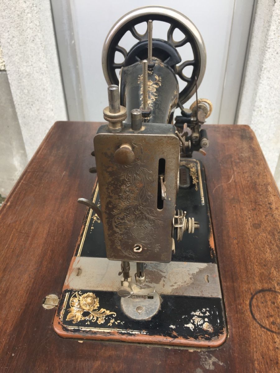 Pfaff Macchine da cucire: MACHINE À COUDRE VINTAGE PFAFF – Difettoso da Apples venduto da Gasscret 4