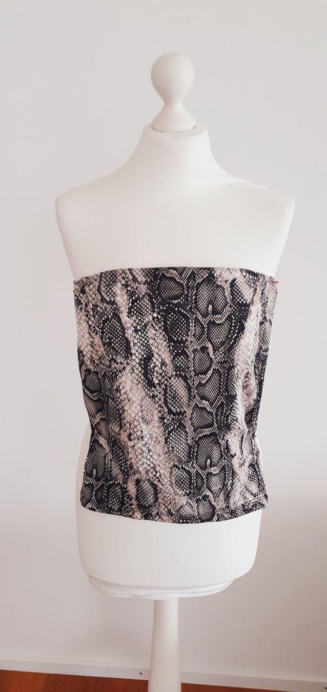 Top: Top Schlangenmuster Gr. XS Amisu – Usato da Stansstad venduto da InStyle8 1