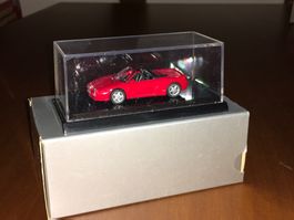 Ferrari 348 Spider 1/64 no Mini GT