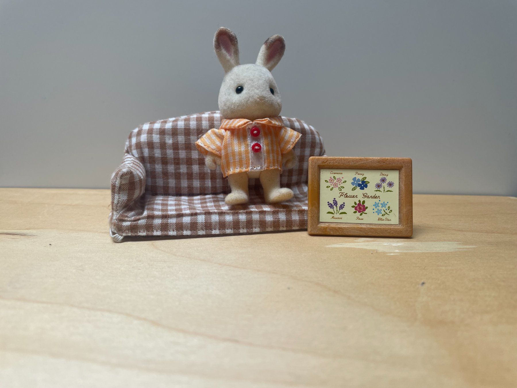 Sylvanian families Giocattoli: Sylvanian Hase mit Sofa und Bild – Usato da Aarau venduto da Chicca2006