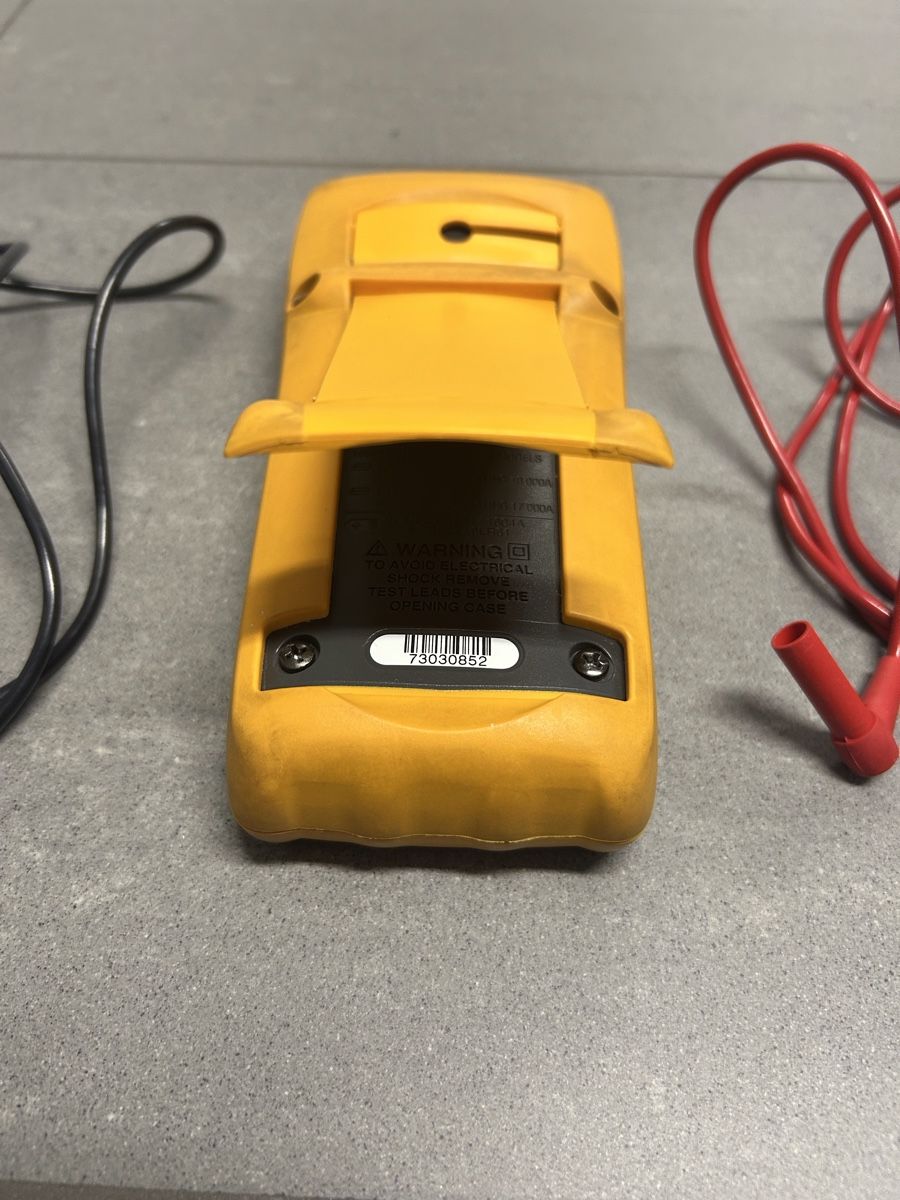 Fluke Misurare: Fluke Messgerät Multimeter – Usato da Rütihof venduto da ALAFC 3