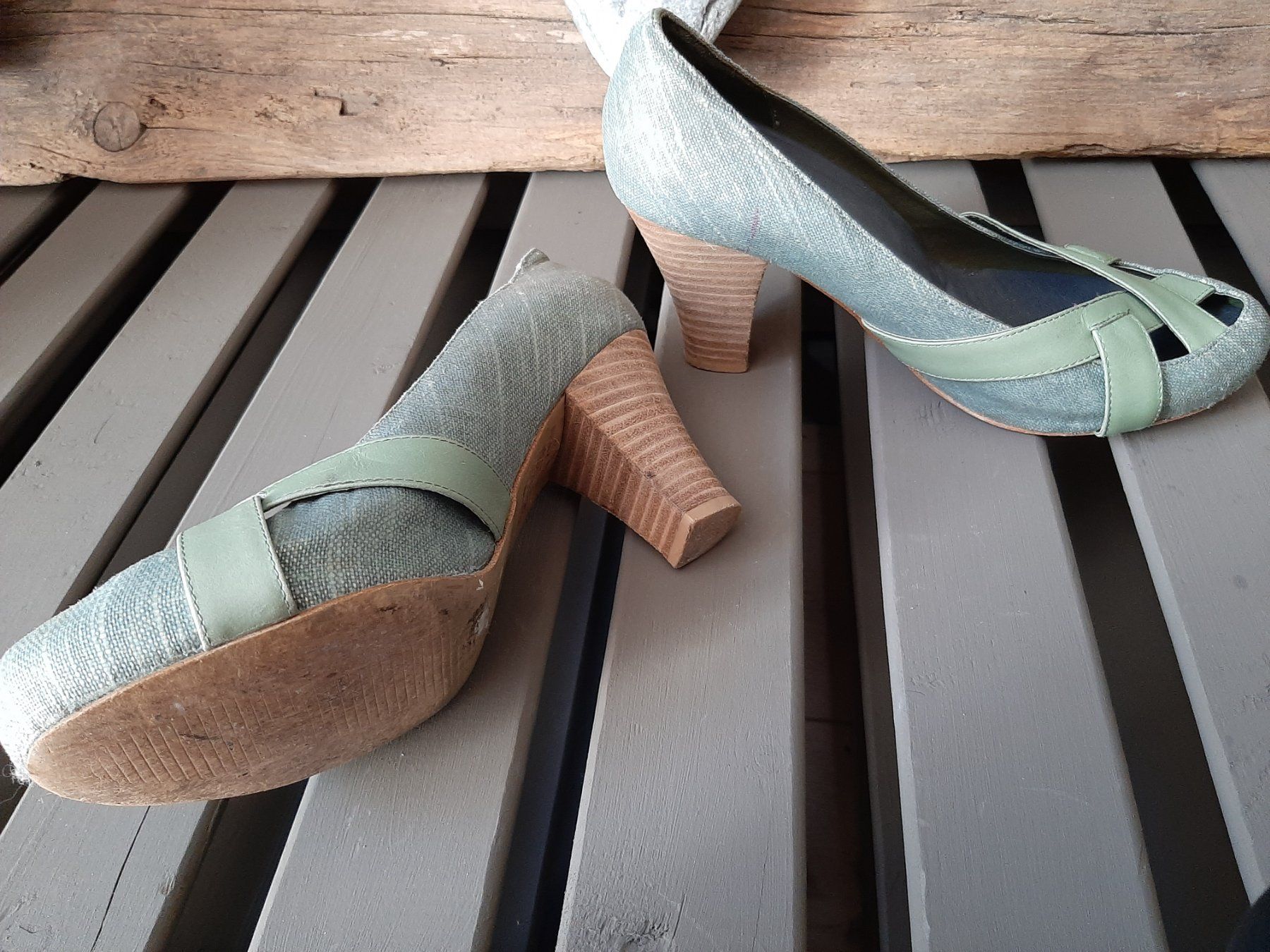 Scarpe da donna: Think! Schuhe 39 Pumps mit Schimmer Stoff – Usato da Bern venduto da Preloved.Nile.4.Sale 7