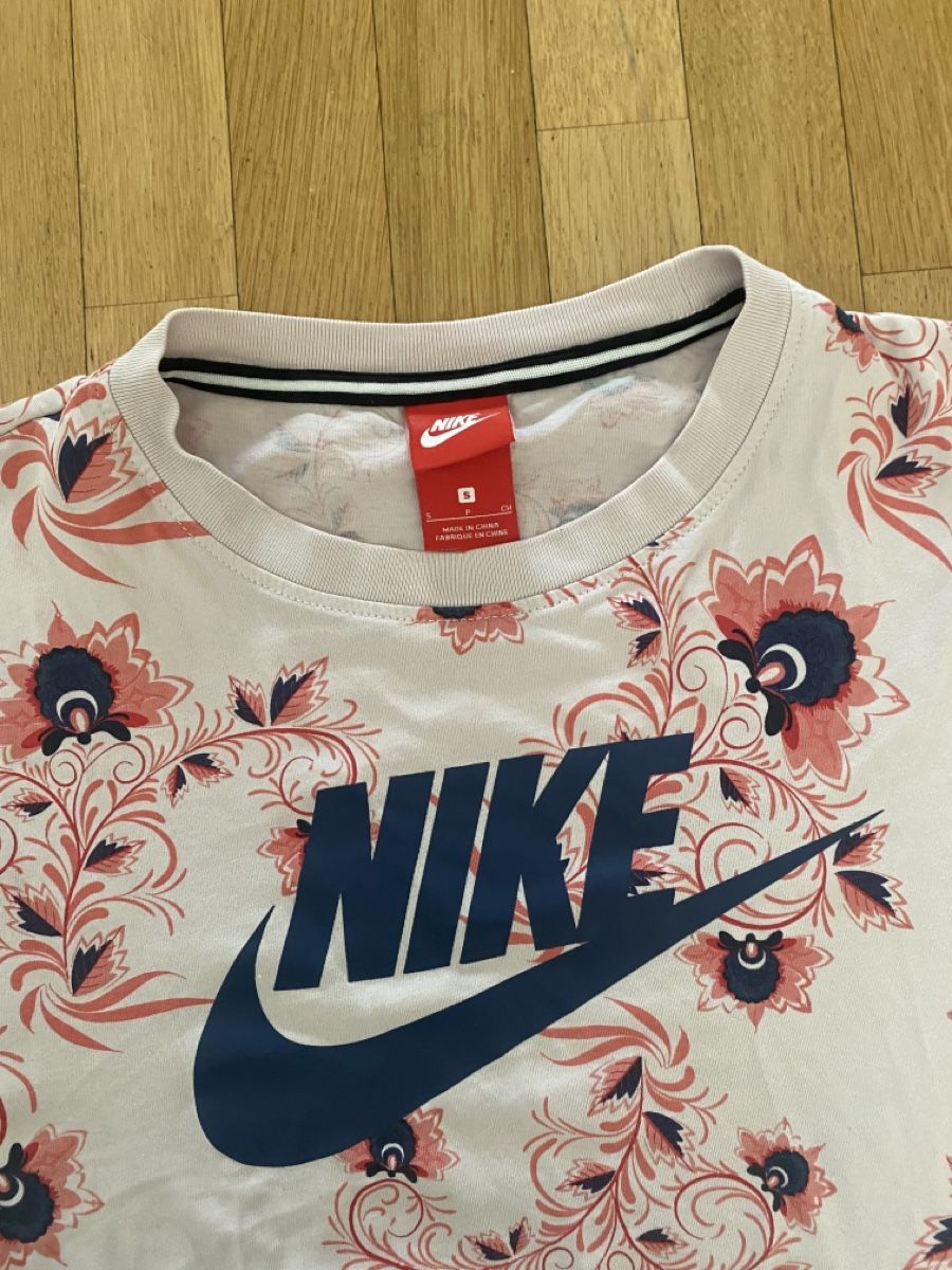 Nike T-shirts: tee shirt Nike – D'occasion à Versoix par wen_75xm 2
