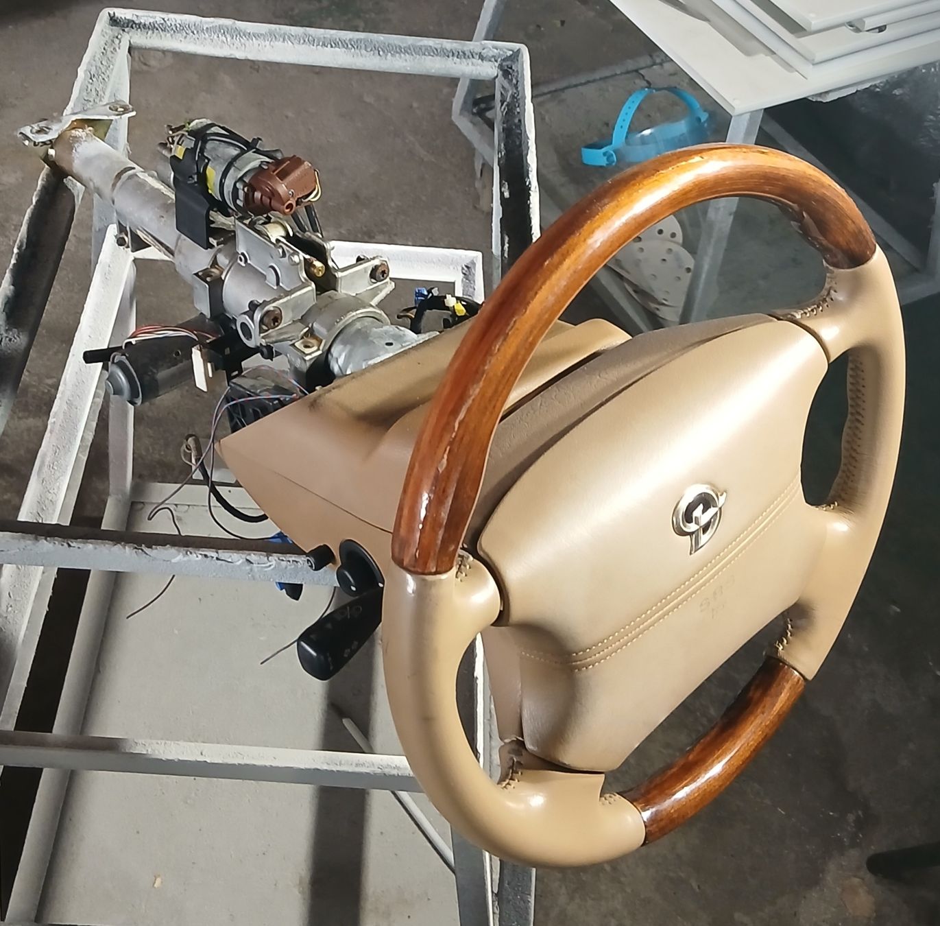 Daimler Toutes les pièces auto: Colonne de direction Daimler Six 1994-2002 – D'occasion à la heutte par Auto-stock 1