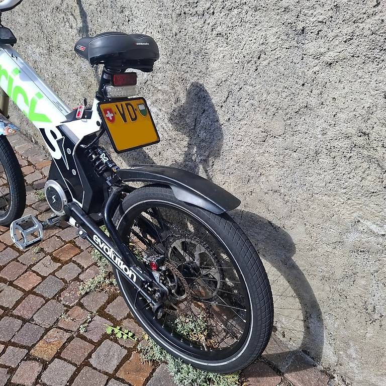 Velos: etricks Evolution R01 - Vélo éléctrique 45 km/h – Gebraucht aus La Tour-de-Peilz von retrobitcollector 1