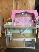 Puppenhaus mit Klingel