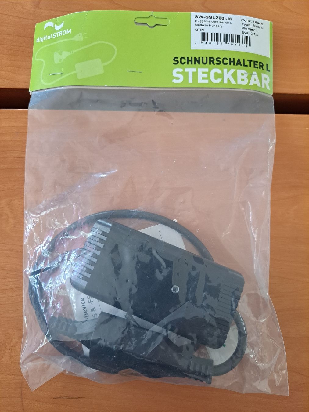 DigitalSTROM Interruttori: digitalSTROM Schnurschalter L steckbar SW-SSL200-JS – Nuovo e nell'imballaggio originale da Berikon venduto da joker1972