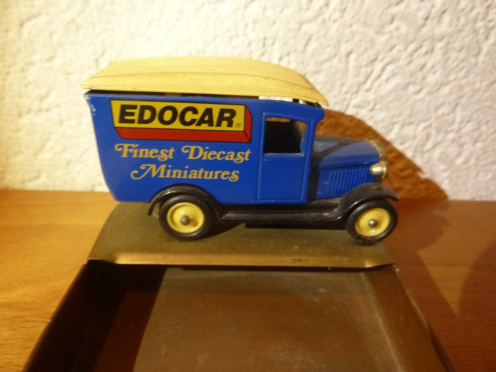 Aschenbecher: Aschenbecher EDOCAR Finest Diecast Miniatures – Gebraucht aus Hochfelden von swissice 2