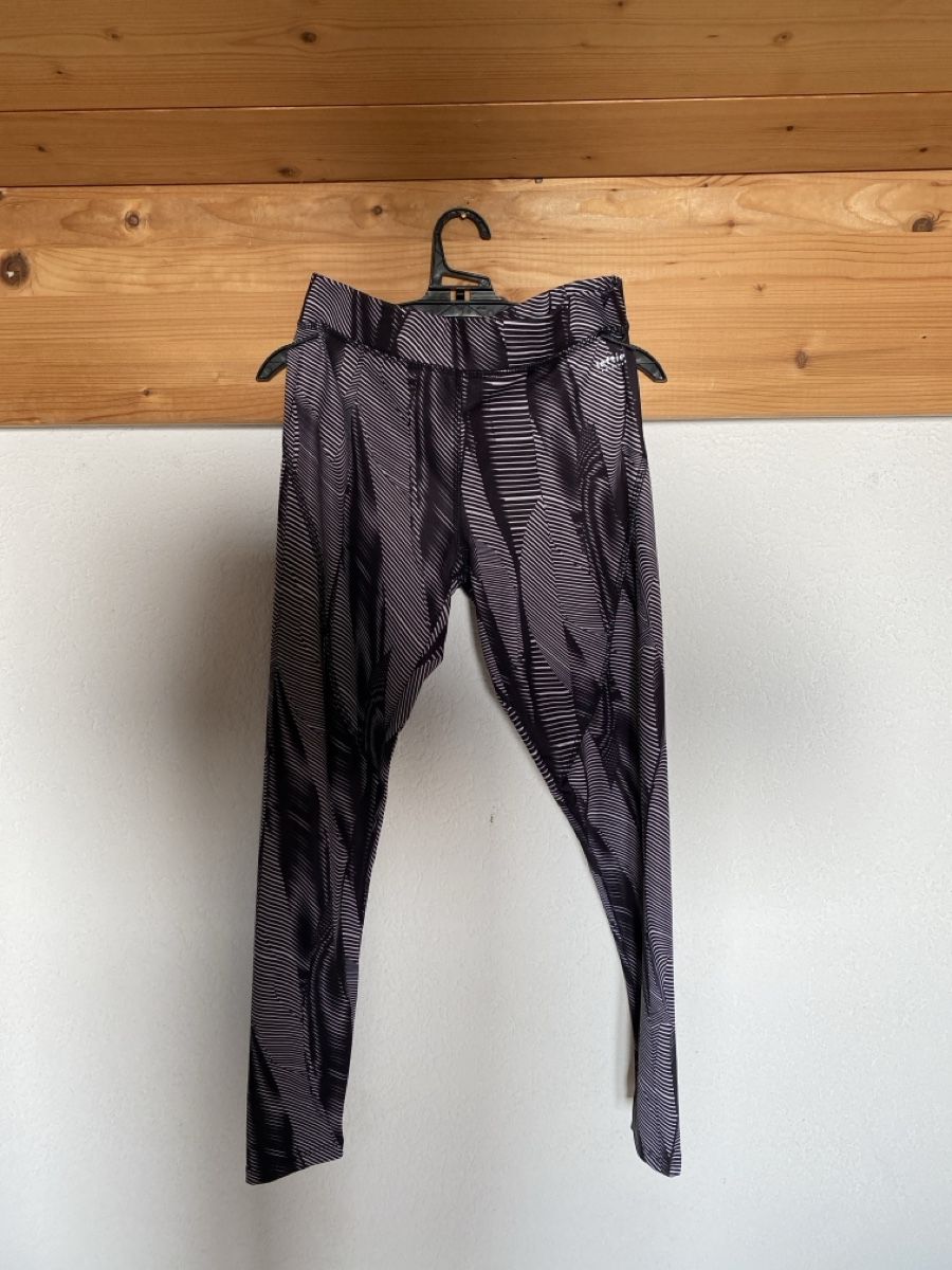 Leggings: Leggins Lefties Taille M en bon état – Usato da Rubigen venduto da cam_drb7