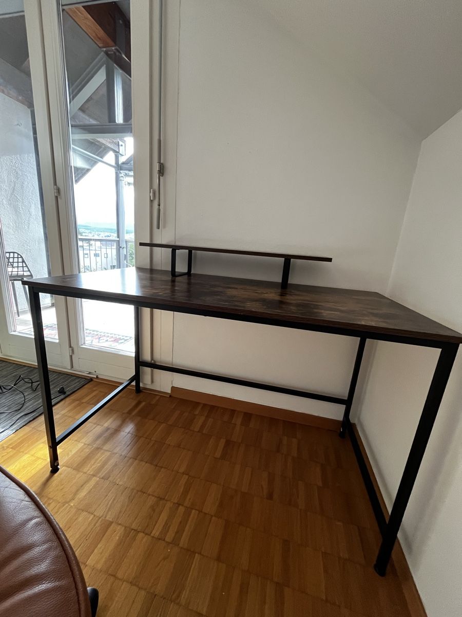 Schreibtische: Desk with comfortable chair - excellent condition! – Gebraucht aus Zollikon von RimBen 3