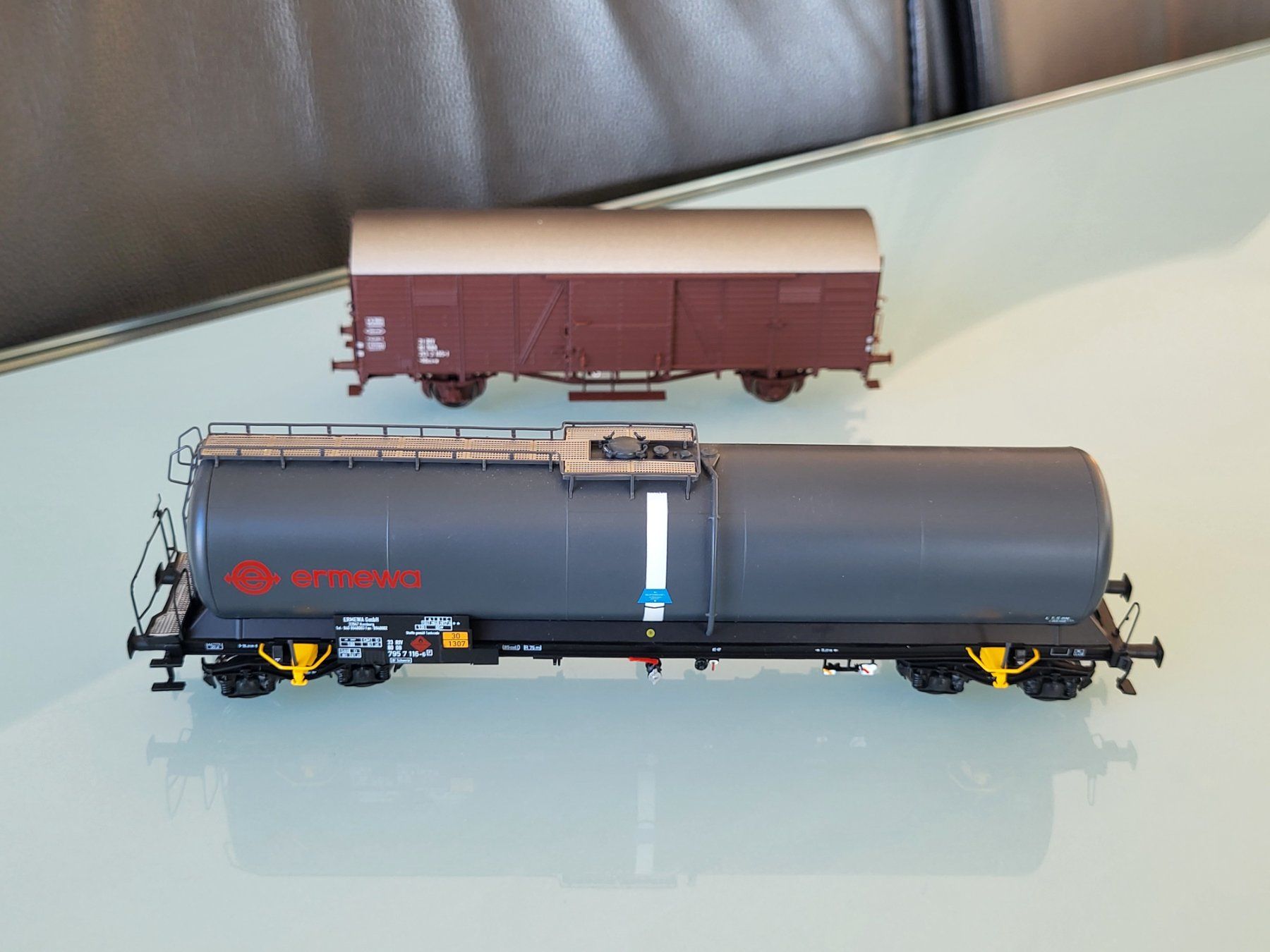 Brawa Modellini di ferrovie: H0  BRAWA  DB & ÖBB  2 Stk. Güterwagen – Nuovo (secondo la descrizione) da Oberburg venduto da sensetal