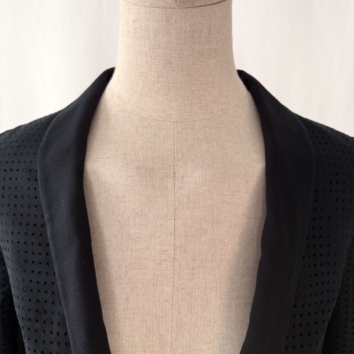 Akris Giacche: AKRIS Perforated Blazer – Nuovo (secondo la descrizione) da Emmen venduto da Avviivva_Com2023 2