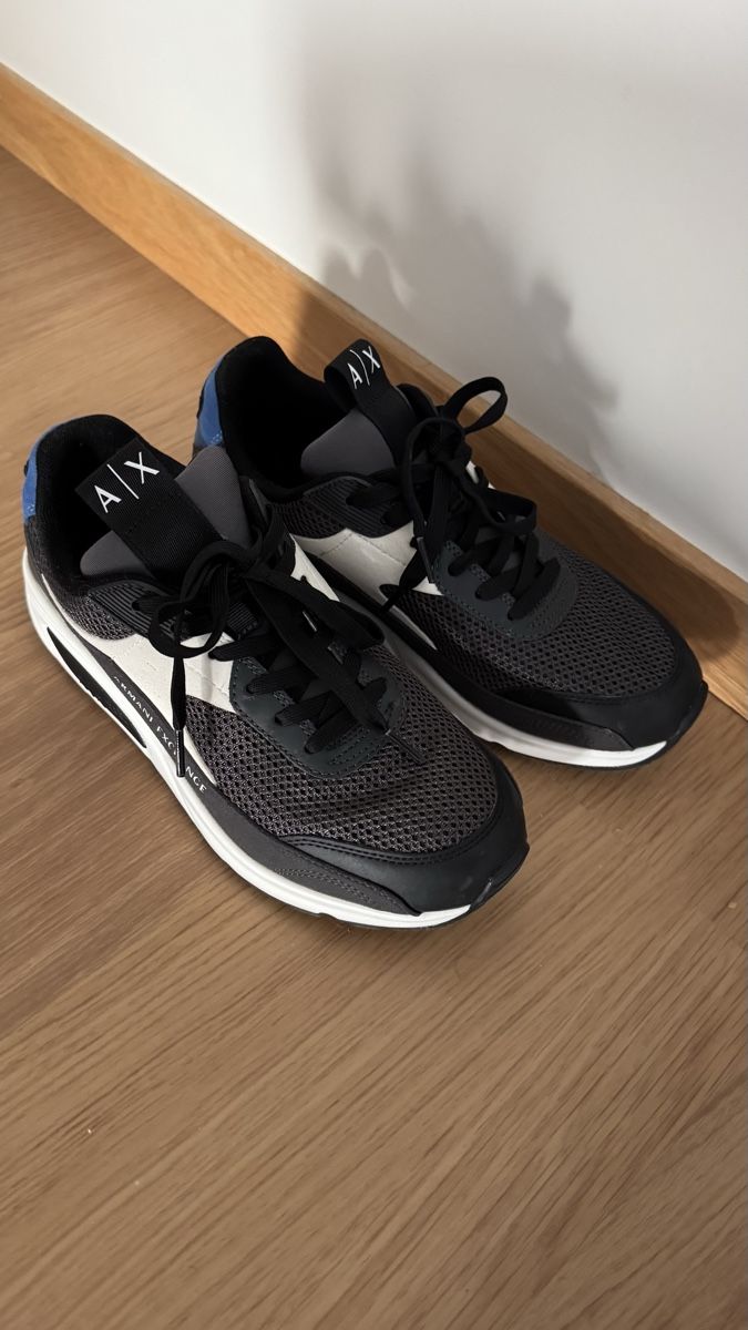 Armani Scarpe da uomo: Armani Exchange Men's Sneakers - Black/White, Size 40 – Usato da Fraubrunnen venduto da mei_yx9t 2