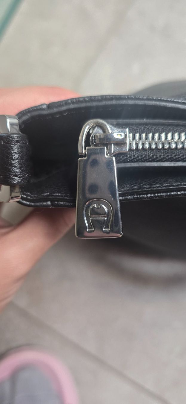 Aigner Borse da donna: Aigner Ledertasche wie Neu – Nuovo (secondo la descrizione) da Heerbrugg venduto da Lulu022020 2