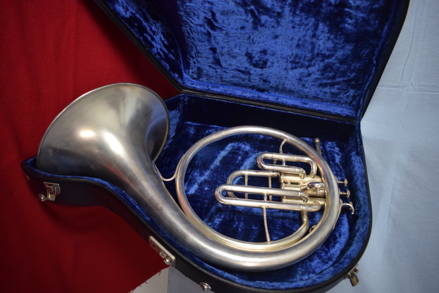 Musikinstrumente: Nr. 6 Waldhorn  HIRBRUNNER SUMISWALD INSTR. FAB – Gebraucht aus Zürich von Brockito 4
