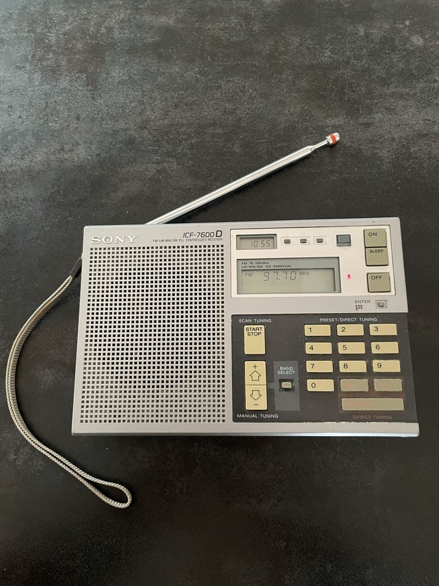 Sony Radio: Radio Sony ICF-7600D – Usato da Vallamand venduto da Bricbracbroc82