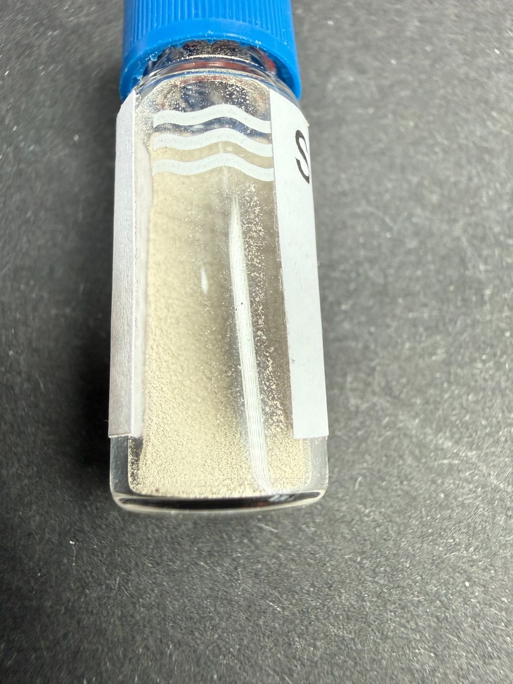Metalli preziosi: Silber Pulver < 100 um, 1 g – Usato da Lützelflüh-Goldb venduto da Elementis 1