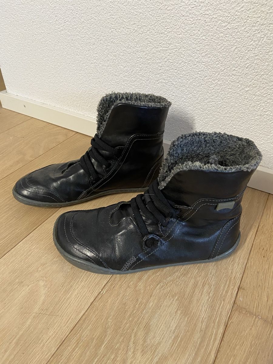 Camper Scarpe da donna: Schwarze Camper Winterstiefel, Grösse 36 – Usato da Kloten venduto da KimChi 1