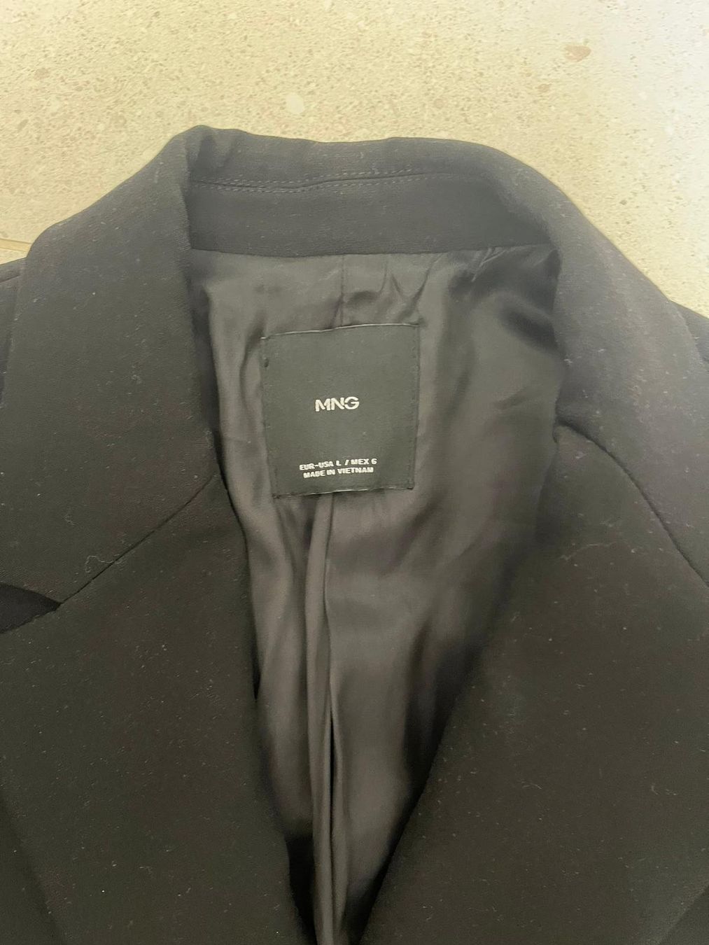 Mango Giacche: Mango Blazer schwarz Gr. L – Usato da Aathal-Seegräben venduto da Kati_Mey 1